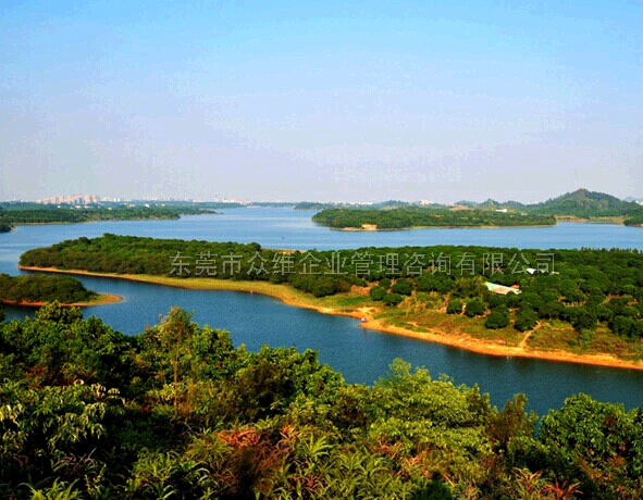 東莞松山湖野戰(zhàn)松湖花?；? title=