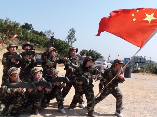 周末帶上M子一起來(lái)玩刺激的真人CS野戰(zhàn)吧！等你哦！